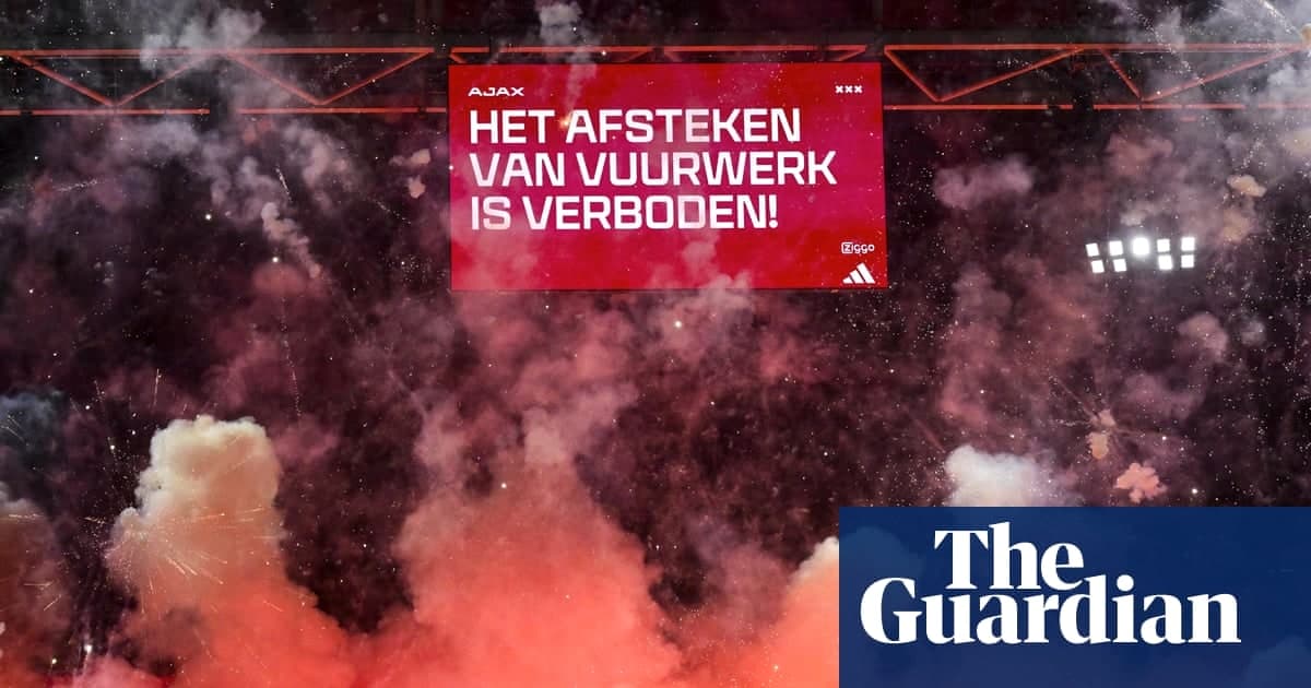 Ajax烟花事件致比赛弃赛，皇马客平赫罗纳；那不勒斯1-0罗马并列领跑